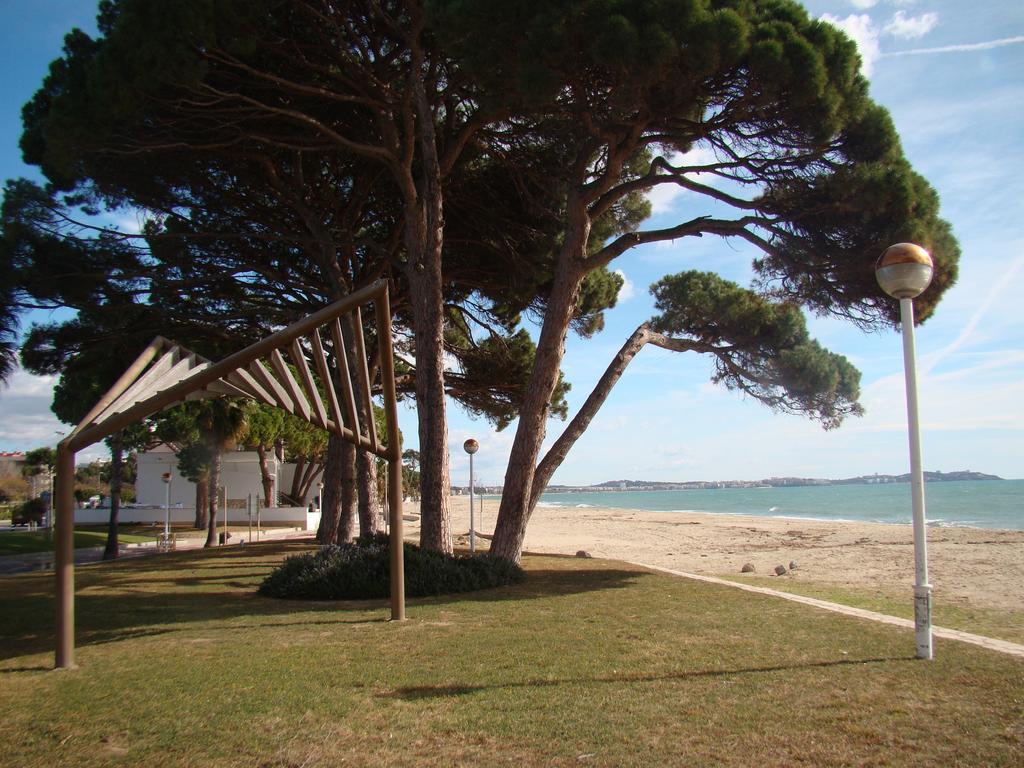 Apartamento Playa Esquirol كامبريلس المظهر الخارجي الصورة